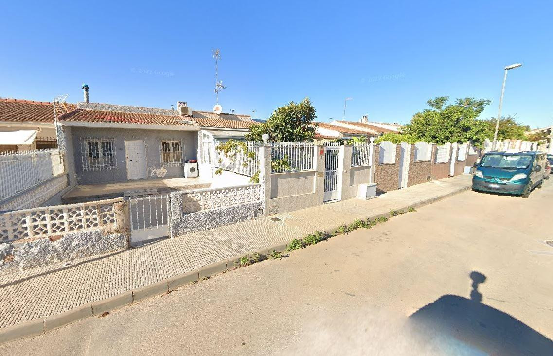 SE VENDE inmueble ALQUILADO en San Javier - foto 4