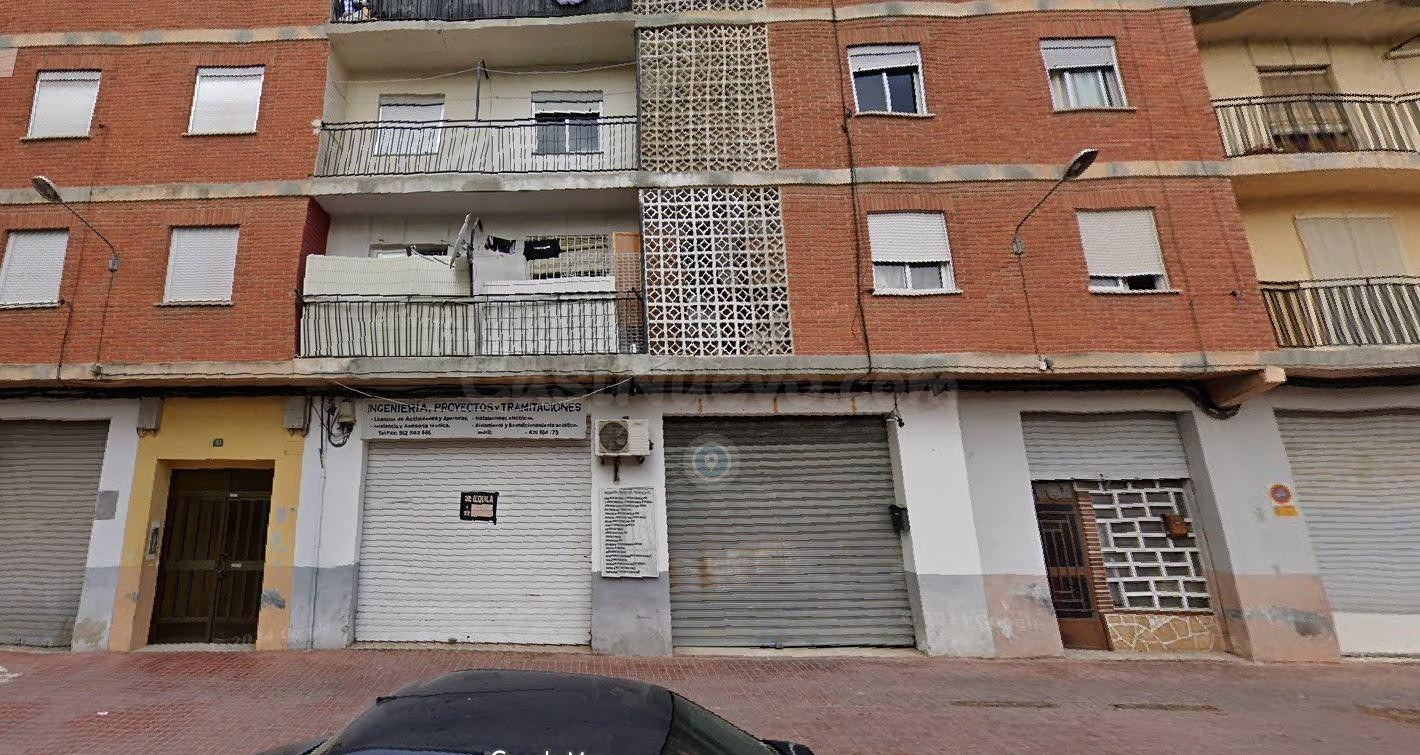 SE VENDE inmueble ALQUILADO en Buñol