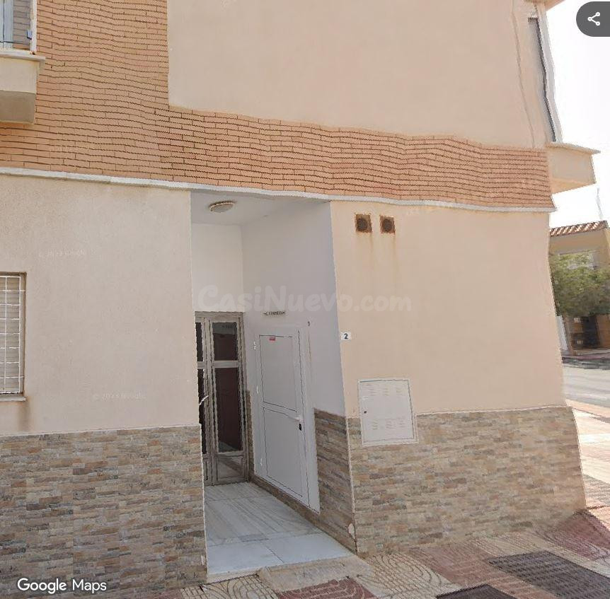 SE VENDE inmueble ALQUILADO en Roquetas de Mar