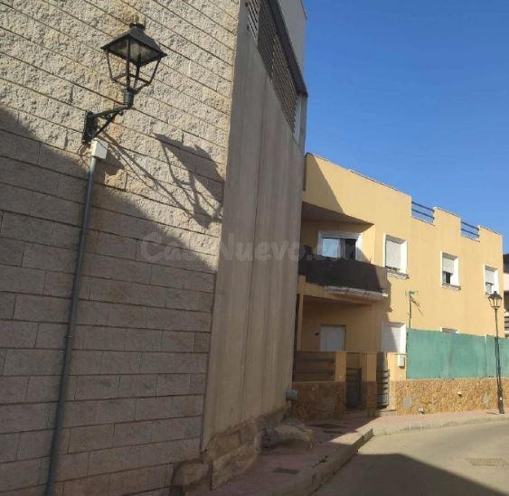 SE VENDE inmueble ALQUILADO en Cuevas del Almanzora - foto 2