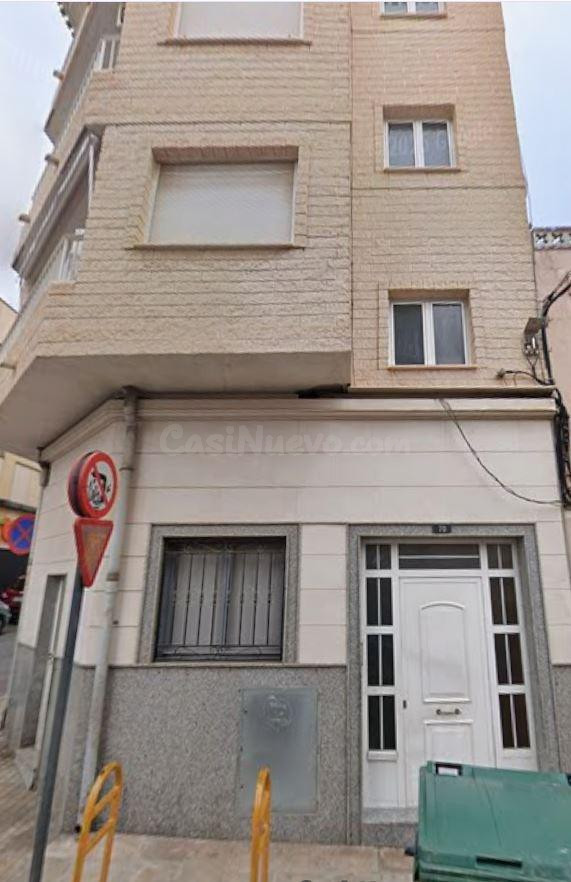 SE VENDE inmueble ALQUILADO en Yecla