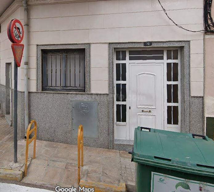 SE VENDE inmueble ALQUILADO en Yecla - foto 3