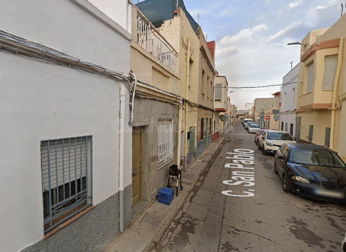 SE VENDE inmueble ALQUILADO en Castellón de la Plana/Castel