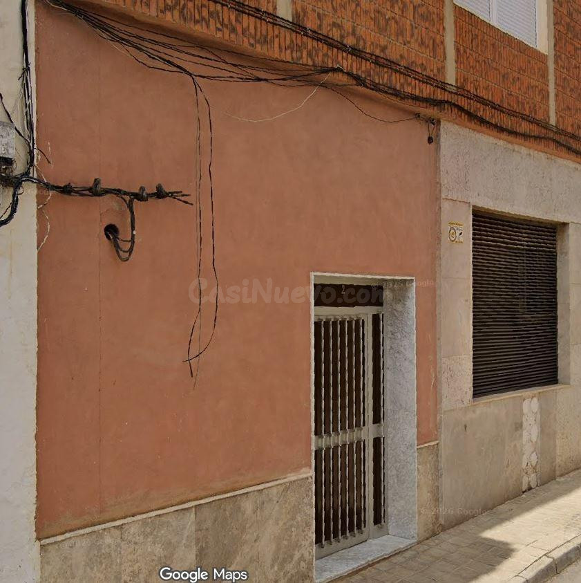 SE VENDE inmueble ALQUILADO en Caudete de las Fuentes
