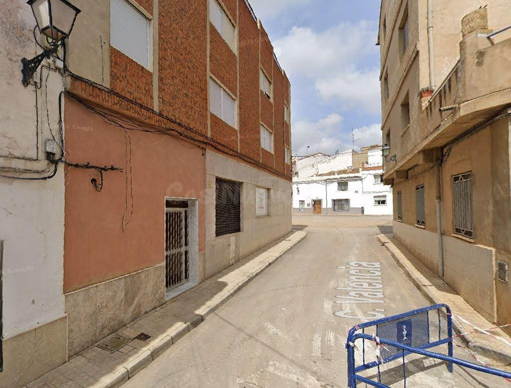 SE VENDE inmueble ALQUILADO en Caudete de las Fuentes - foto 3
