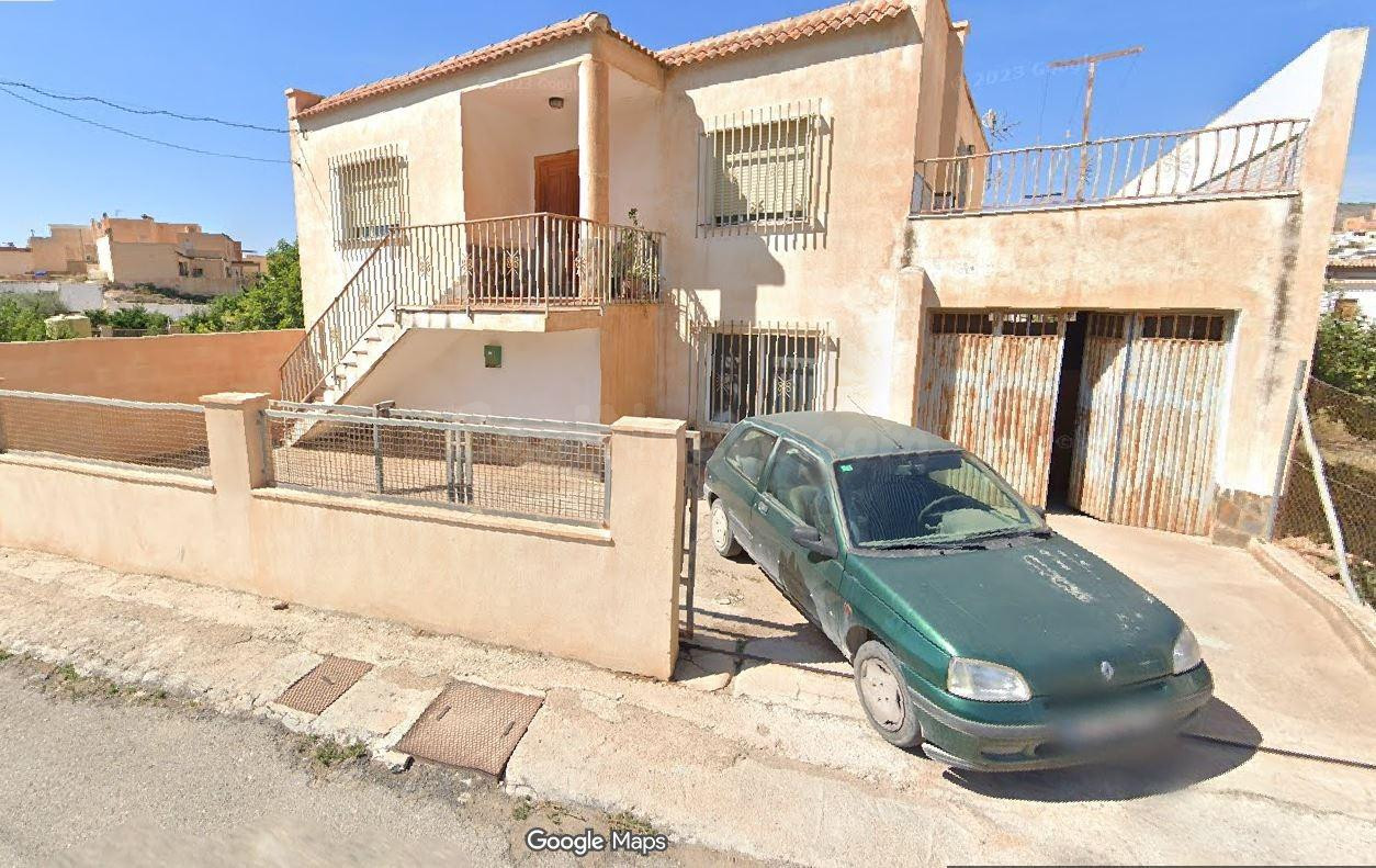 SE VENDE inmueble ALQUILADO en Berja - foto 3