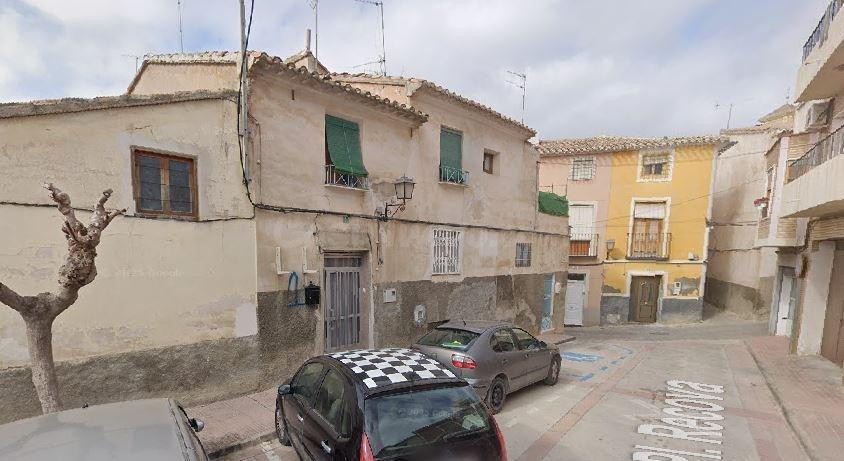 SE VENDE inmueble ALQUILADO en Mula