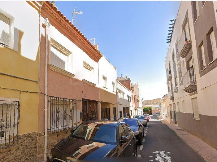 SE VENDE inmueble ALQUILADO en Albox