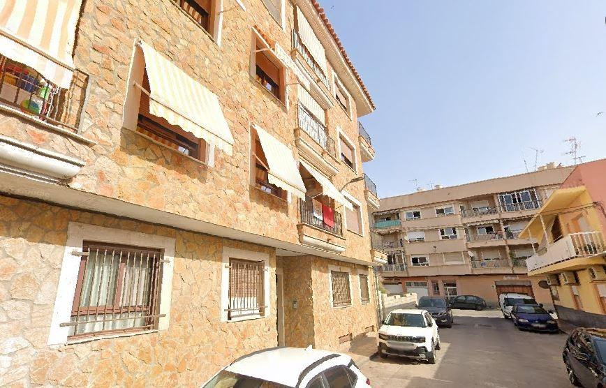 SE VENDE inmueble ALQUILADO en Águilas - foto 3