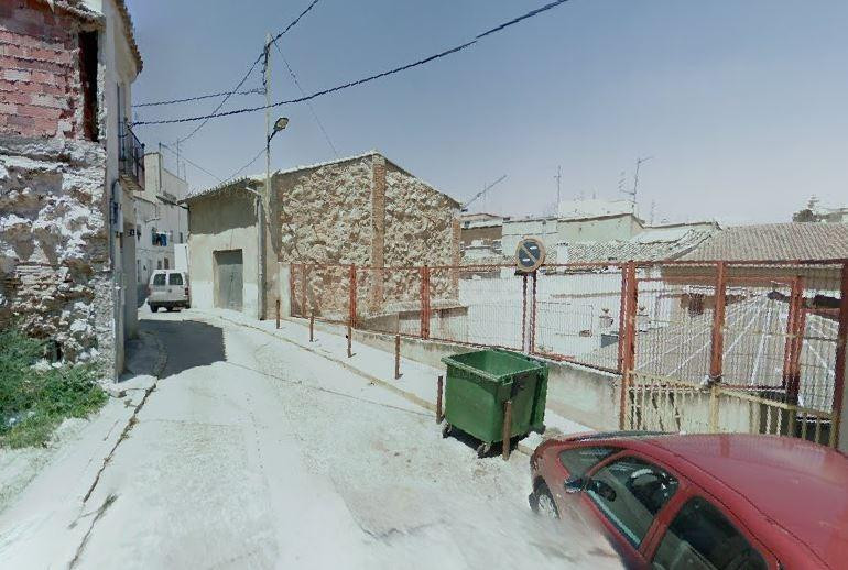 SE VENDE inmueble ALQUILADO en Llíria