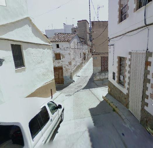SE VENDE inmueble ALQUILADO en Llíria - foto 2