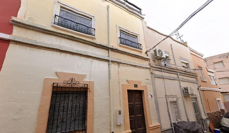 SE VENDE inmueble ALQUILADO en Almería