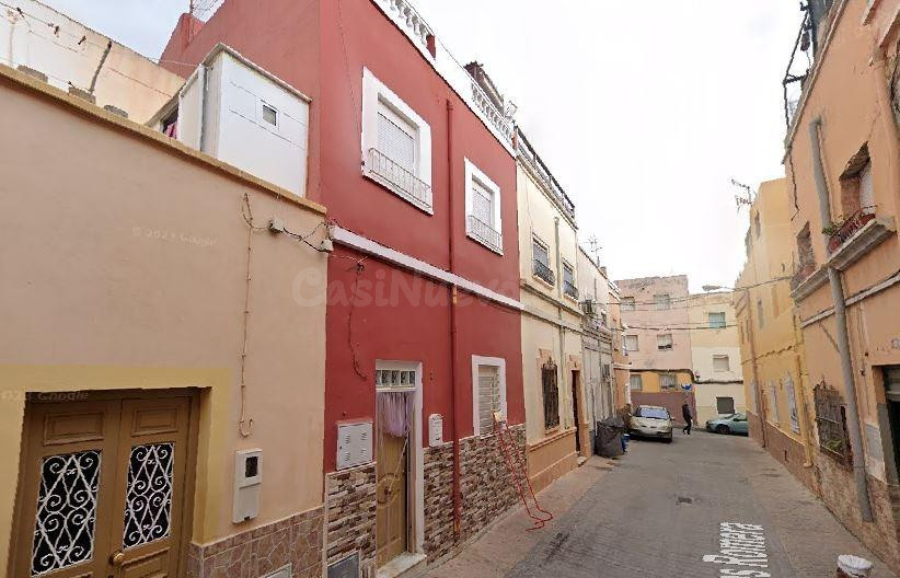 Oportunidad inversión inmobiliaria en Almería capital - foto 3