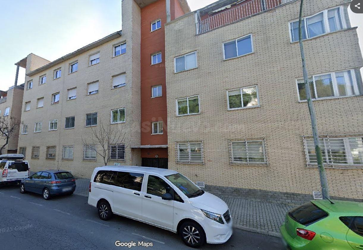 SE VENDE inmueble ALQUILADO en Collado Villalba - foto 2