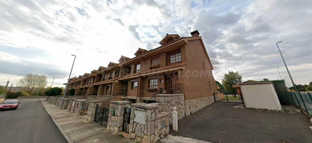 SE VENDE inmueble ALQUILADO en Sariegos