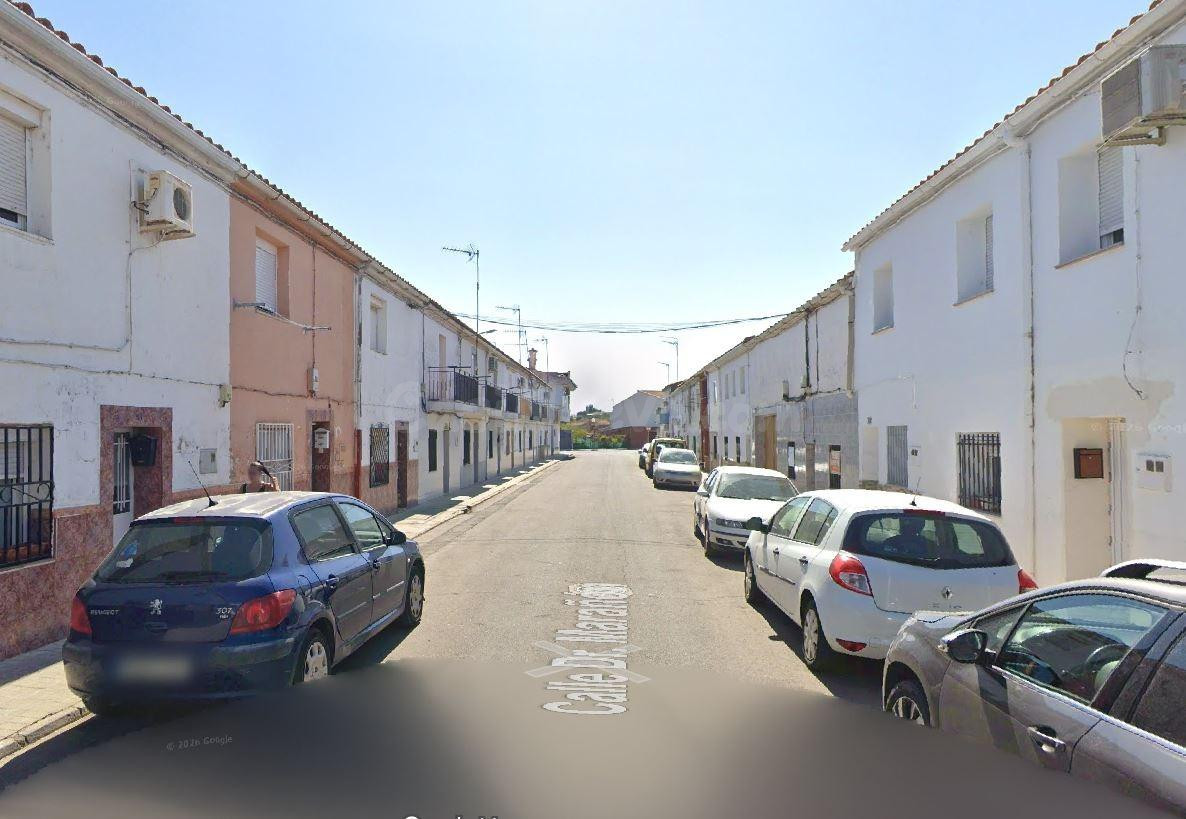 SE VENDE inmueble ALQUILADO en Moraleja - foto 2