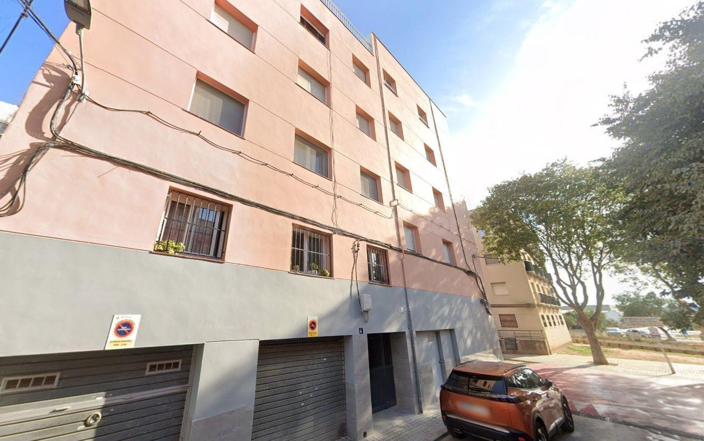 SE VENDE inmueble ALQUILADO en Sant Pere de Ribes, Barcelona.