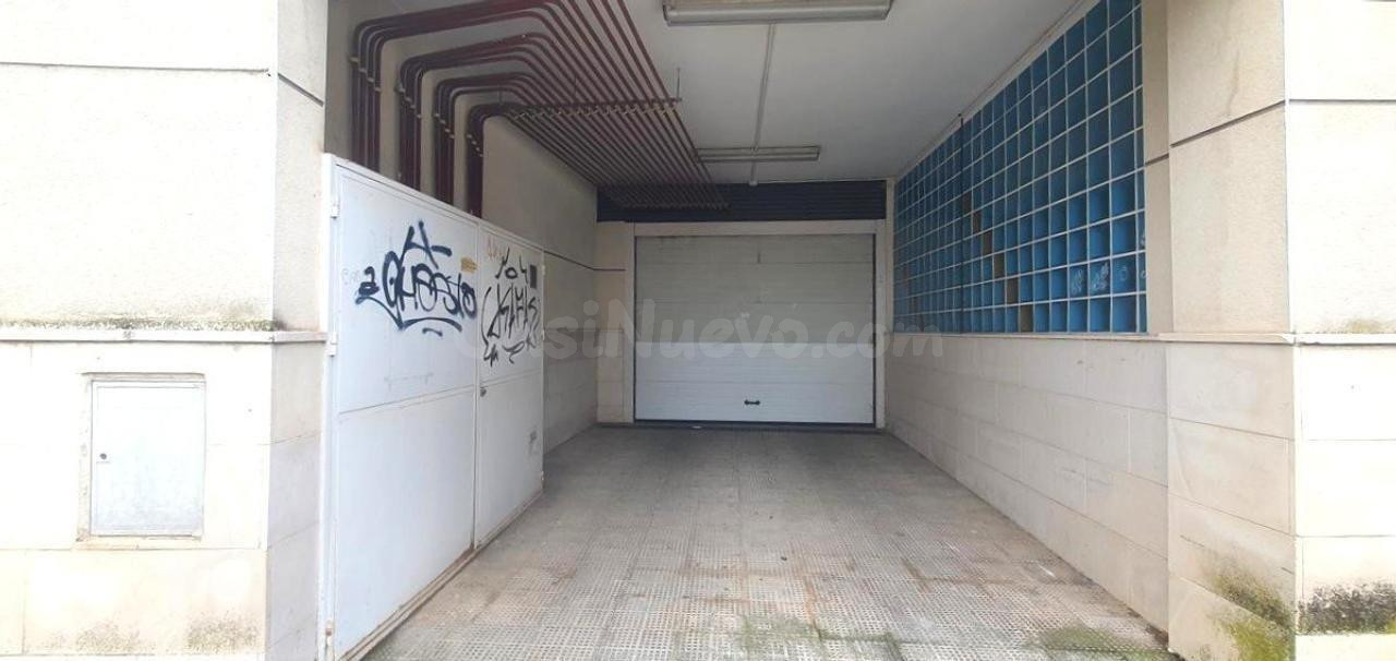 SE VENDE piso + garaje ALQUILADO en Calle Ancha S Martin Oca - foto 5