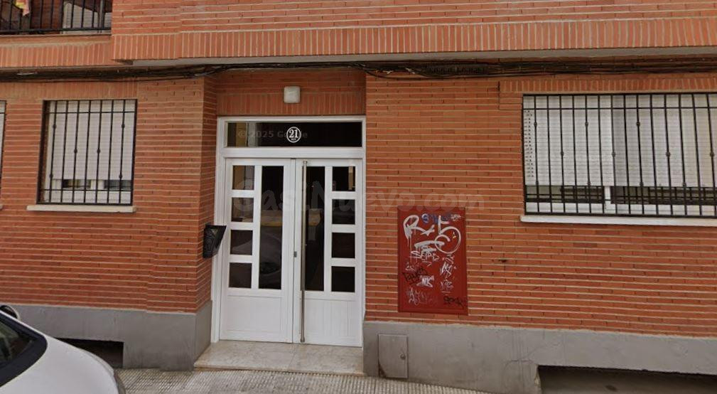 SE VENDE piso + 3 trasteros + parking ALQUILADOS en Tarancón (Cuenca)