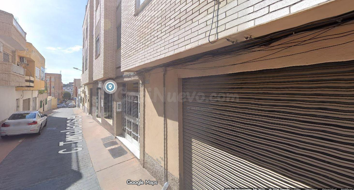 Oportunidad inmobiliaria alquilada en Almería capital - foto 3