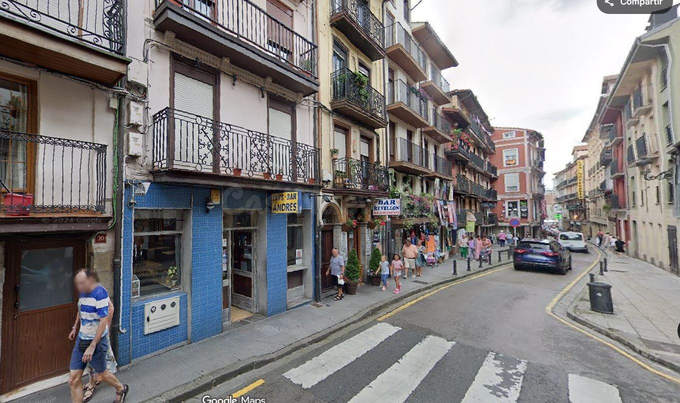 SE VENDE inmueble ALQUILADO en Laredo