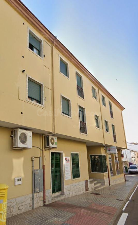 SE VENDE inmueble ALQUILADO en Ciudad Rodrigo - foto 2