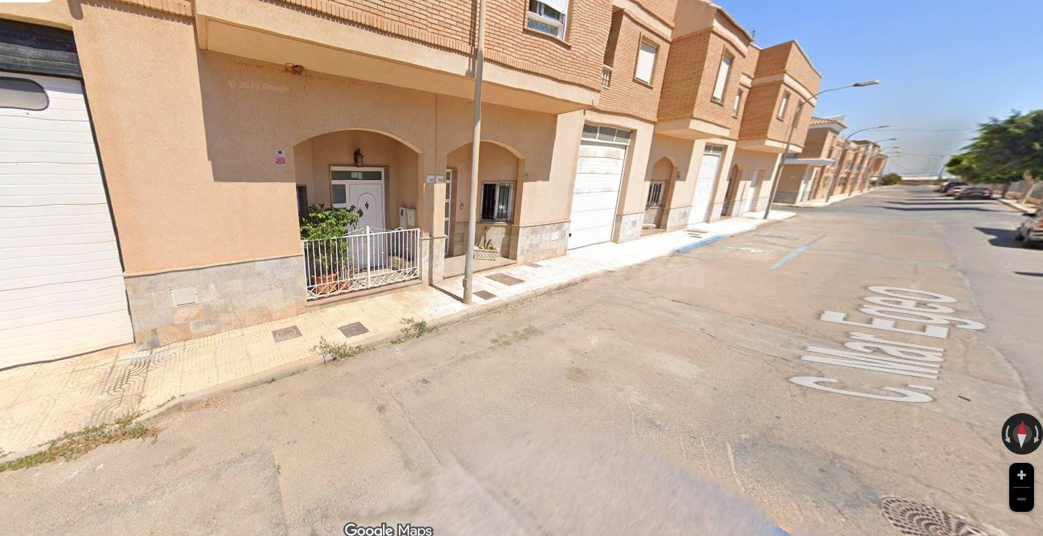 SE VENDE inmueble ALQUILADO en Vícar - foto 3