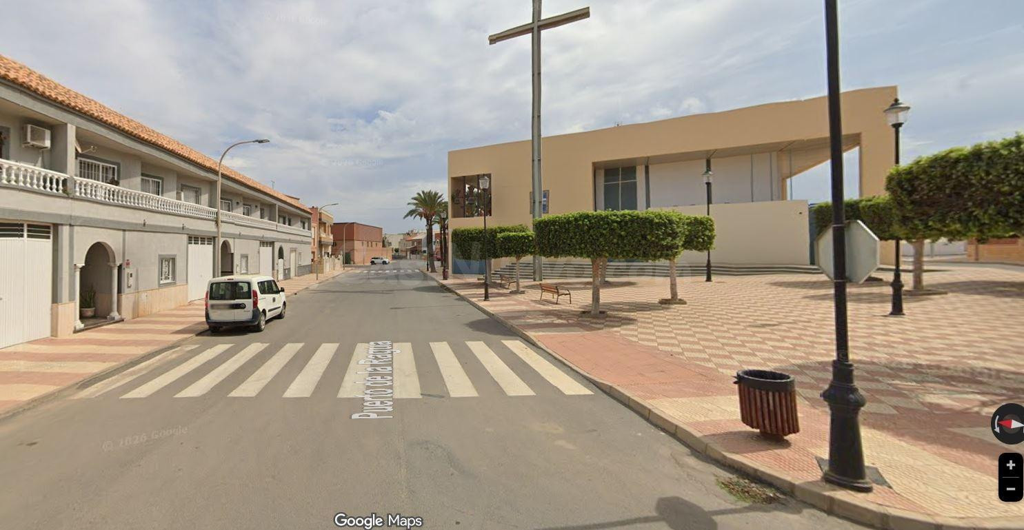 SE VENDE inmueble ALQUILADO en Roquetas de Mar - foto 2