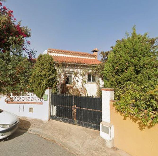 SE VENDE inmueble ALQUILADO en Alhaurín de la Torre - foto 2