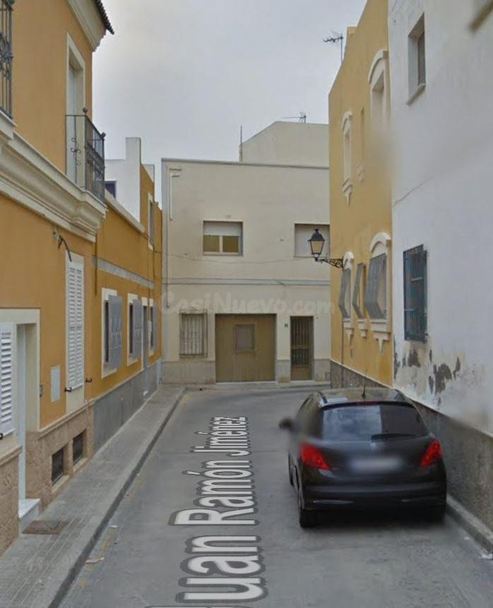 SE VENDE inmueble ALQUILADO en Huércal de Almería