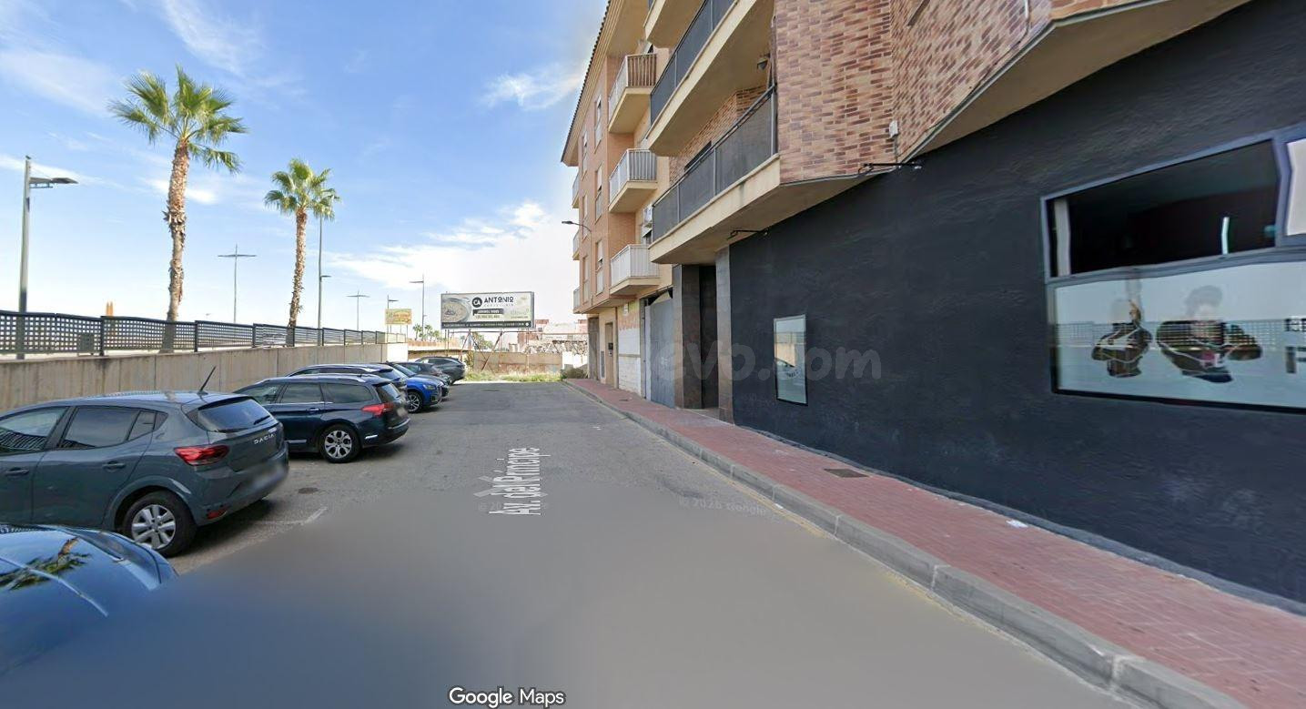 SE VENDE inmueble ALQUILADO en Alcantarilla - foto 2