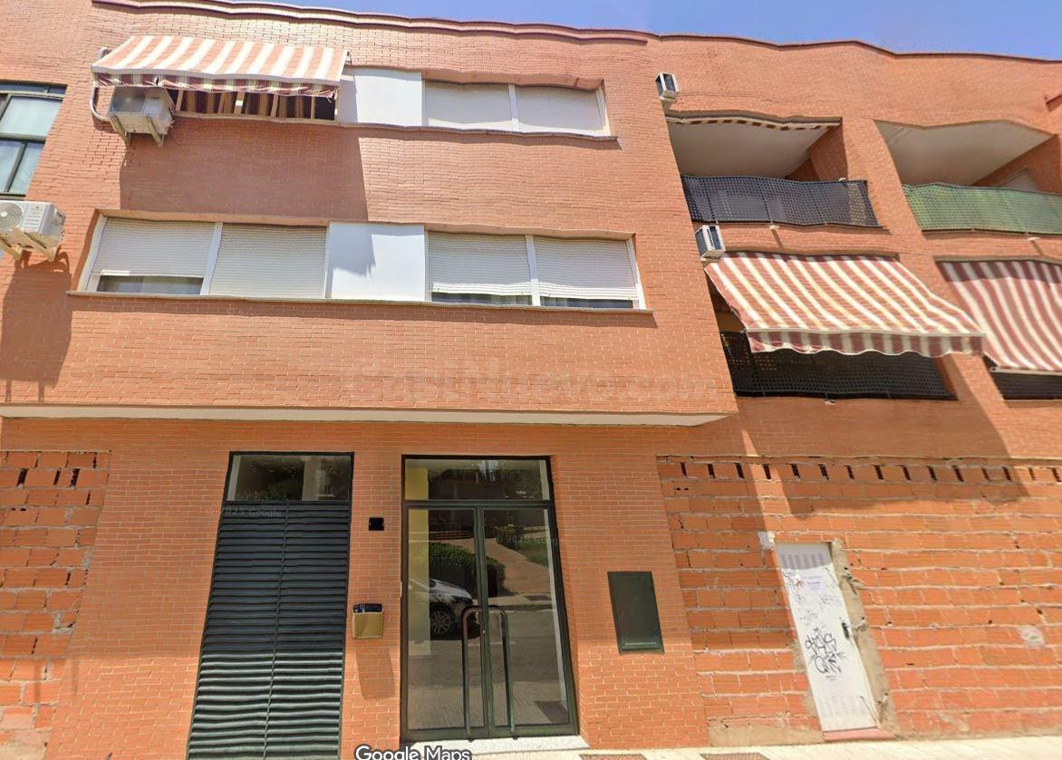 SE VENDE inmueble ALQUILADO en Cáceres