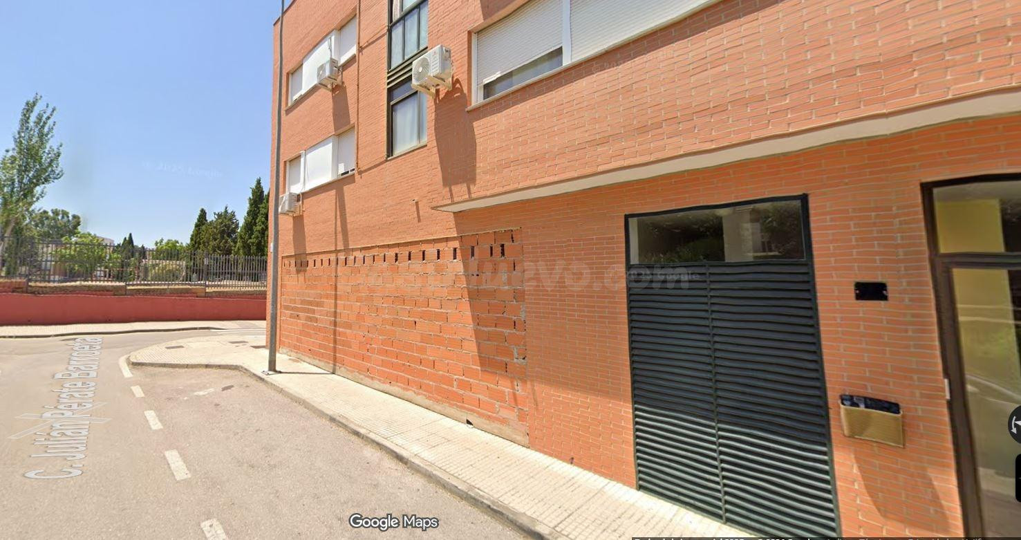 SE VENDE inmueble ALQUILADO en Cáceres - foto 2