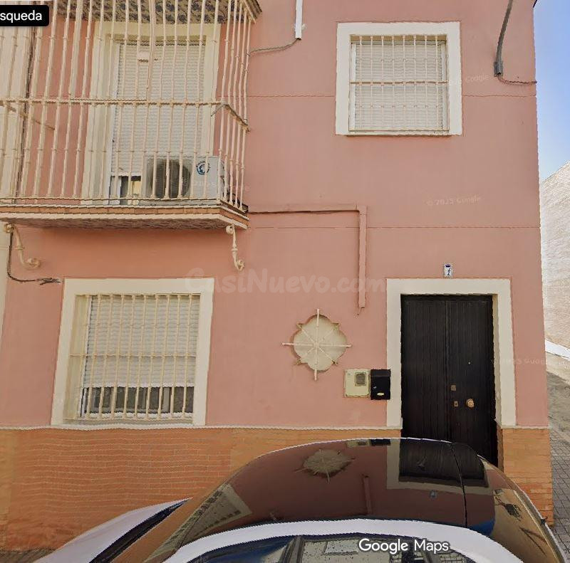 SE VENDE inmueble ALQUILADO en Coria del Río