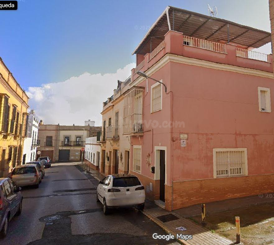 SE VENDE inmueble ALQUILADO en Coria del Río - foto 2