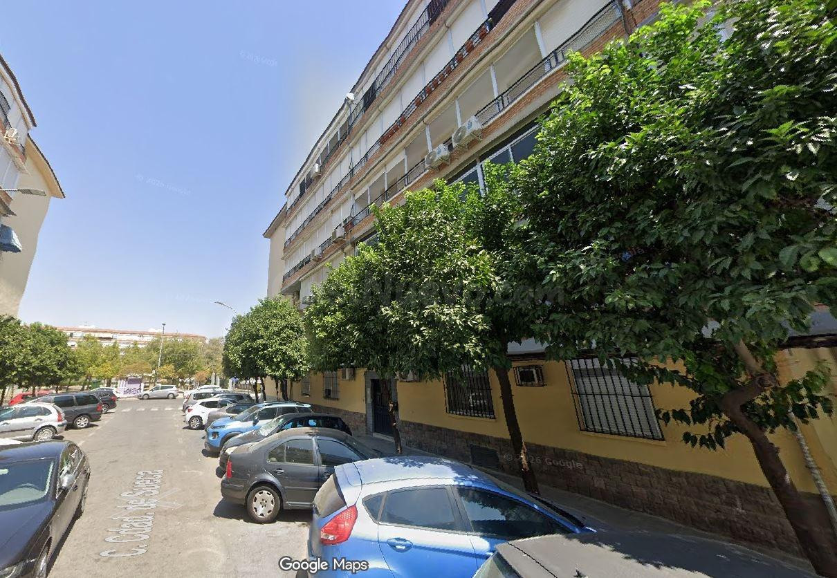 SE VENDE inmueble ALQUILADO en Sevilla - foto 3