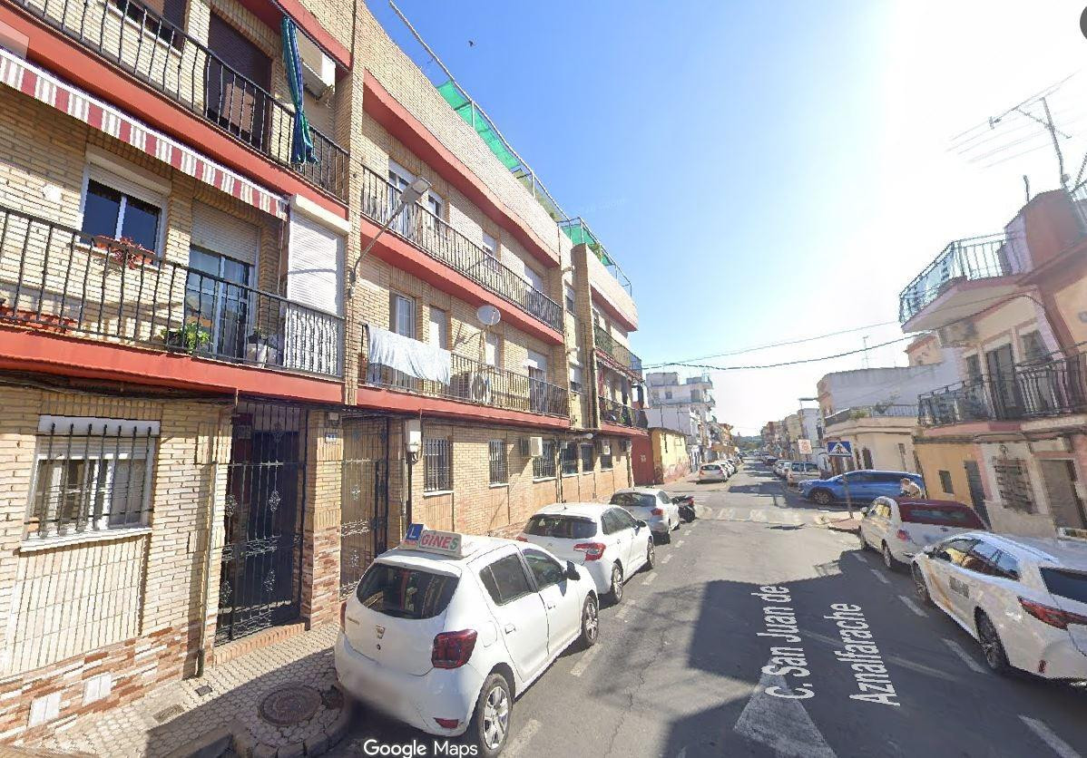 SE VENDE inmueble ALQUILADO en Camas - foto 2