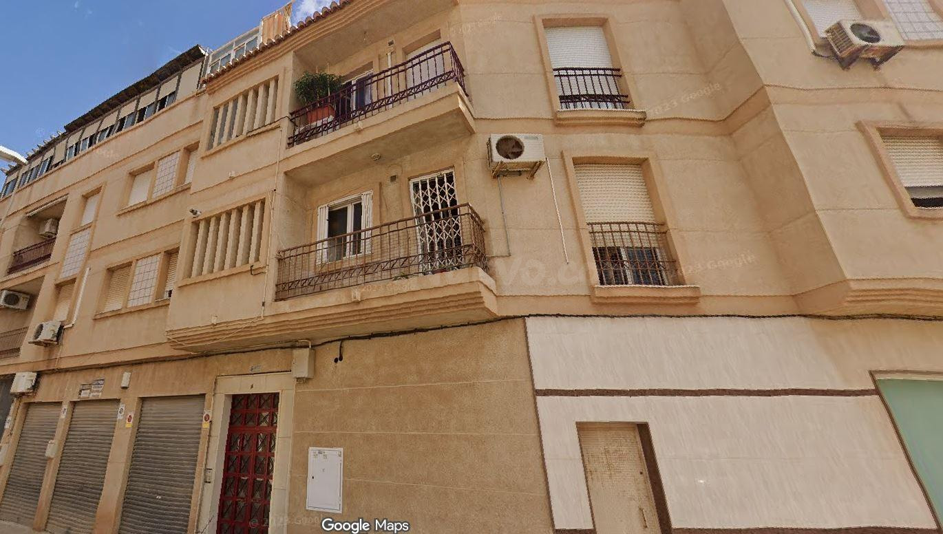 SE VENDE inmueble + Garaje ALQUILADO en Ejido (El)