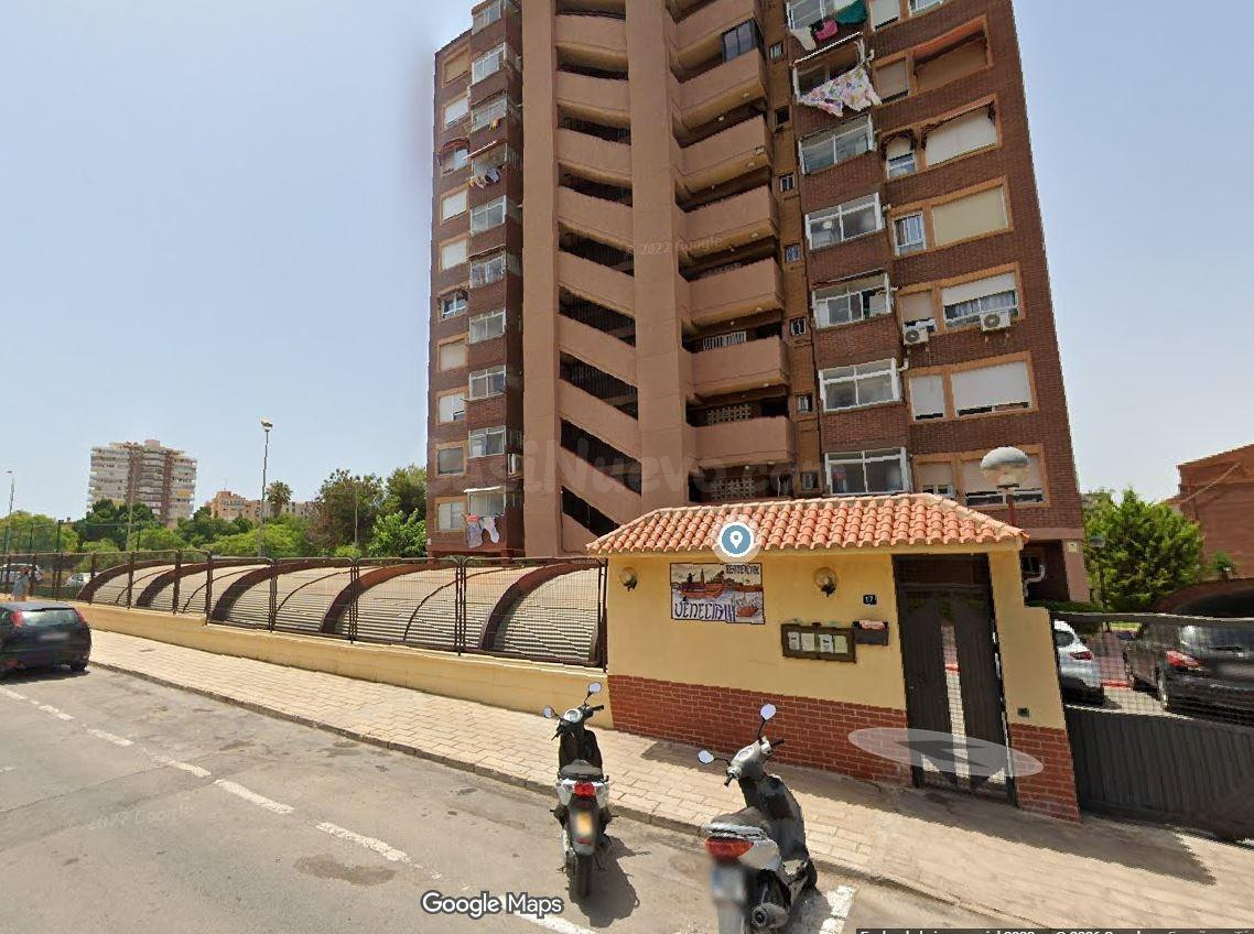 SE VENDE inmueble ALQUILADO en Alicante/Alacant