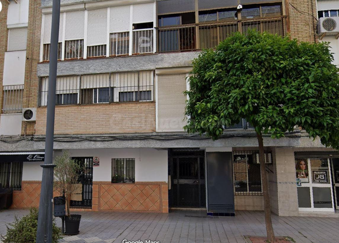 SE VENDE inmueble ALQUILADO en Dos Hermanas