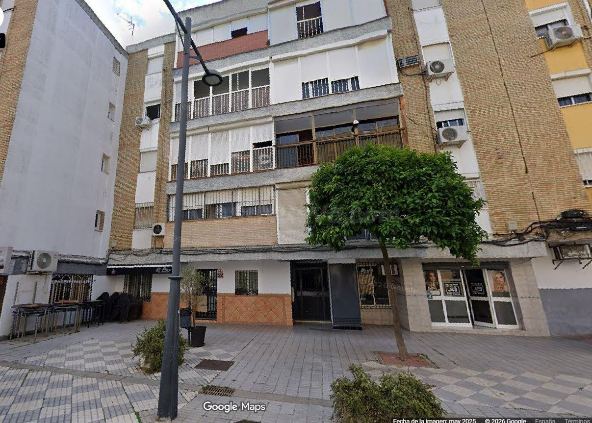 SE VENDE inmueble ALQUILADO en Dos Hermanas - foto 2