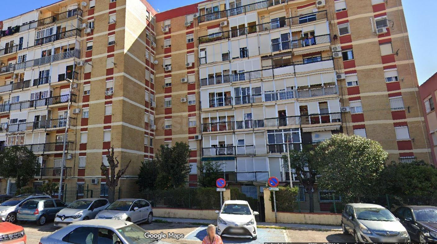SE VENDE inmueble ALQUILADO en Castilleja de la Cuesta - foto 2
