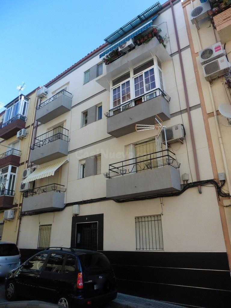 SE VENDE inmueble ALQUILADO en Calle Bilbao Nº 6 Jaén (Jaén) - foto 5