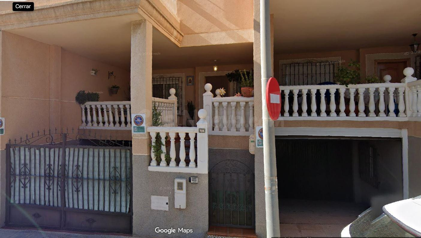 SE VENDE inmueble ALQUILADO en Almería