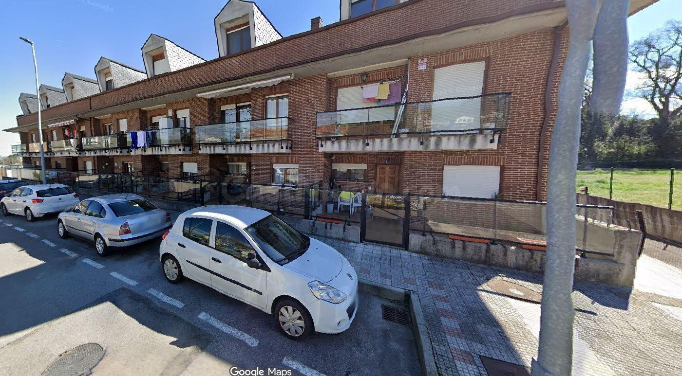 SE VENDE inmueble + garaje  ALQUILADO en Astillero (El)