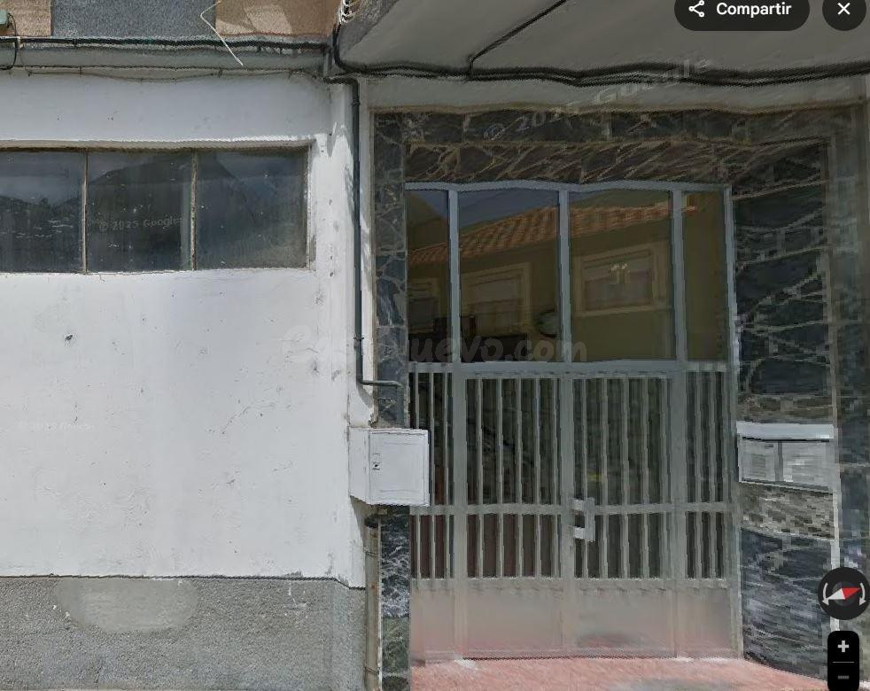 SE VENDE inmueble ALQUILADO en Torrelavega