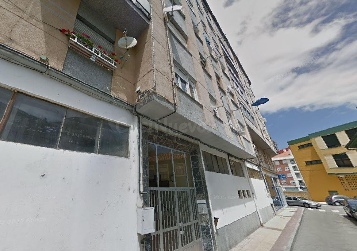 SE VENDE inmueble ALQUILADO en Torrelavega - foto 2