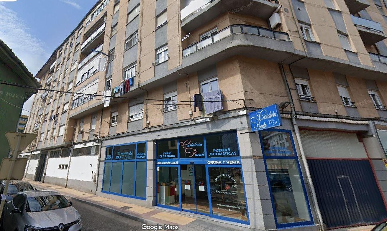 SE VENDE inmueble ALQUILADO en Torrelavega - foto 3