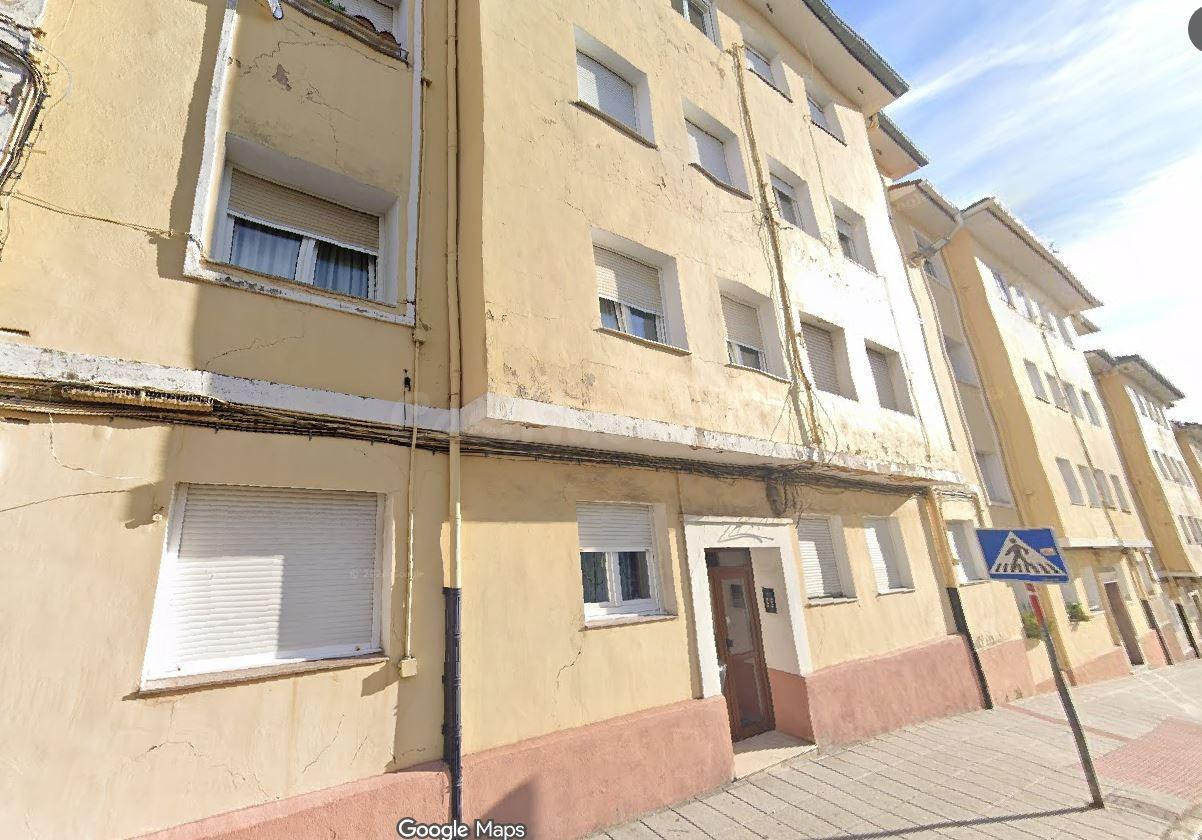 SE VENDE inmueble ALQUILADO en Santander