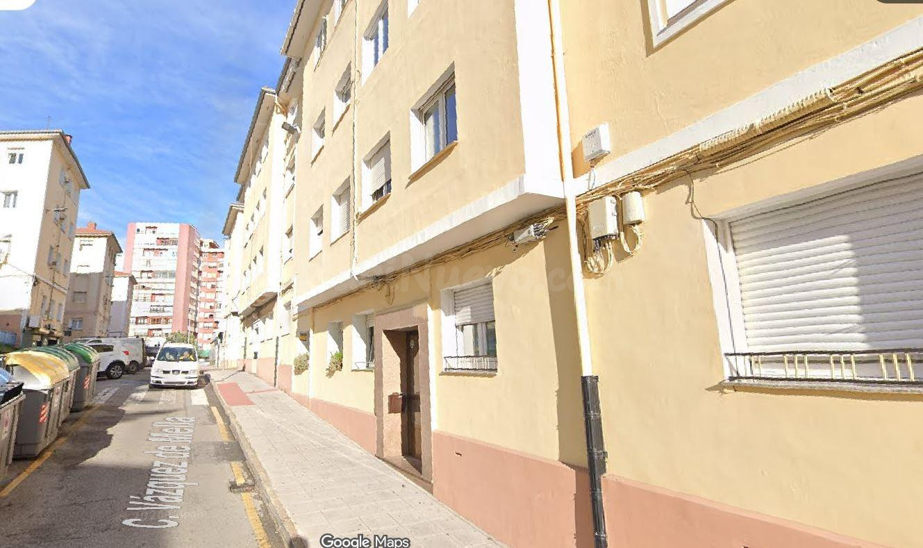 SE VENDE inmueble ALQUILADO en Santander - foto 3